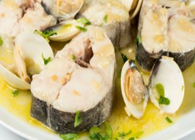 Merluza con almejas Merluza con almejas